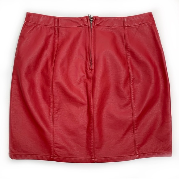 FOREVER 21 Faux Leather Red Mini Skirt S - Picture 3 of 3